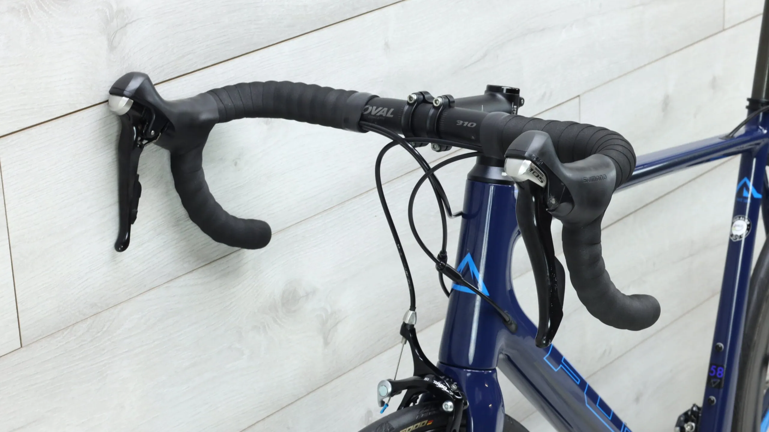 2016 Fuji SL 2.5  Road Bike - 58cm